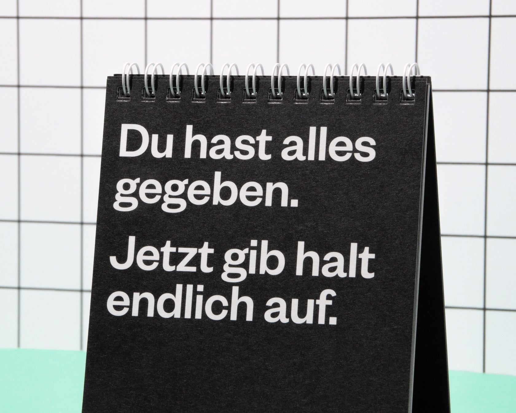 Demotivierender Tischkalender 2025 &ndash; Das Original von Schlechte Karten